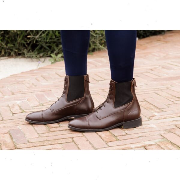 Dyon poolsaapad FRONT LACES